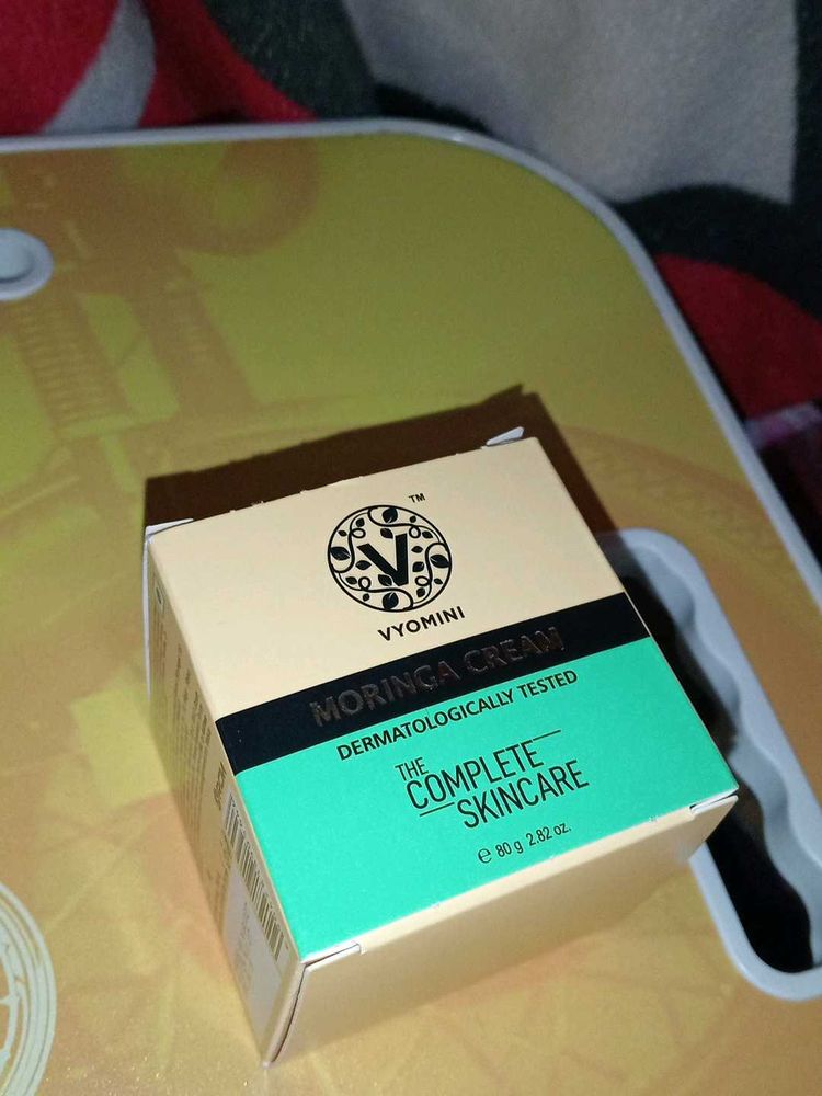 Vyomini Moringa Cream