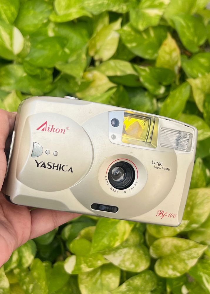 Yashica BF-100 Vintage Camera