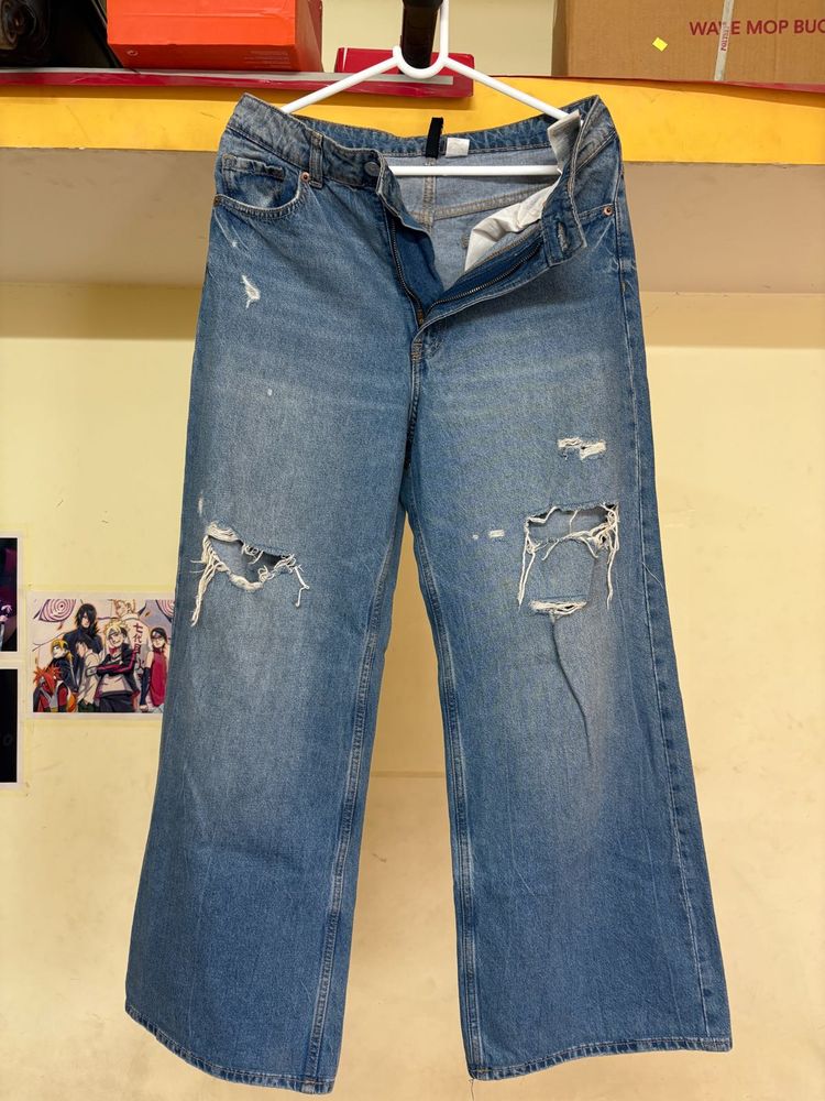 H&amp;M Ripped Straight Jeans