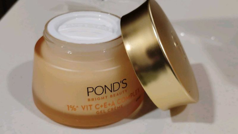Pond&#39;s Bright Beauty Gel