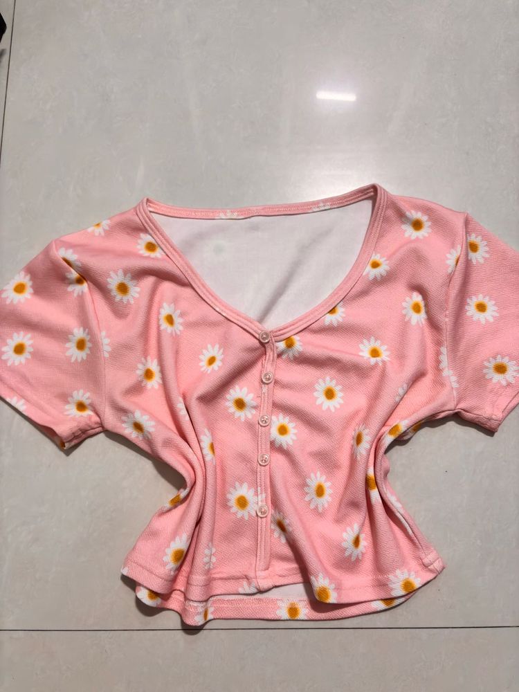 𐙚⋆°🦢｡⋆♡🌼Pink Daisy Crop Top