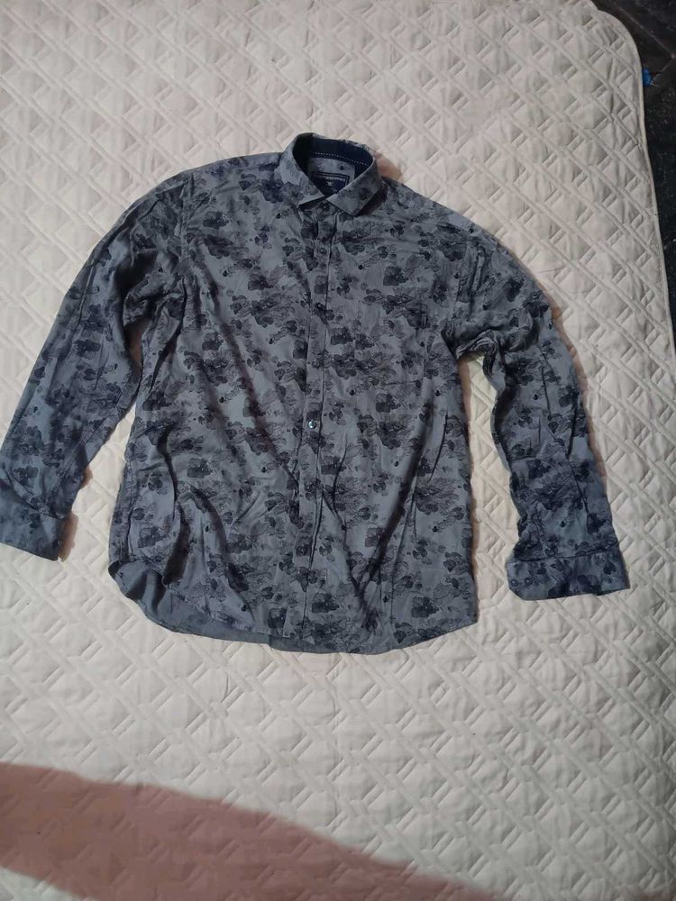 Stylish Patterned Men's Shirt