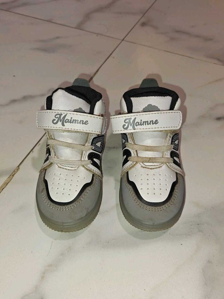 Kids&#39; Stylish Sneakers