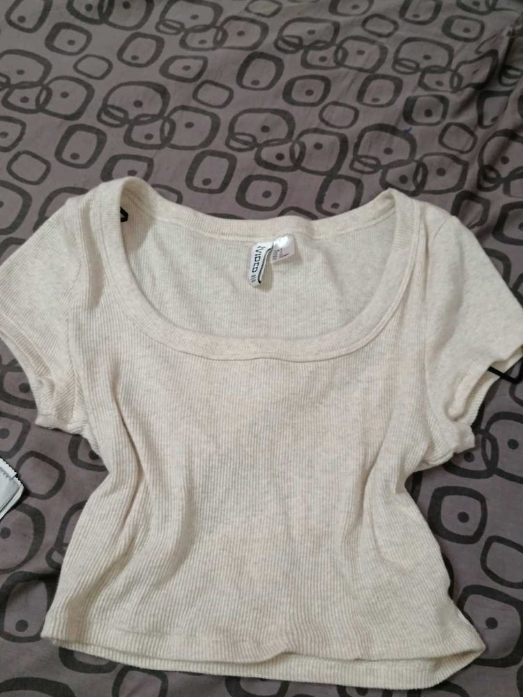 H&amp;M Beige Ribbed Crop Top