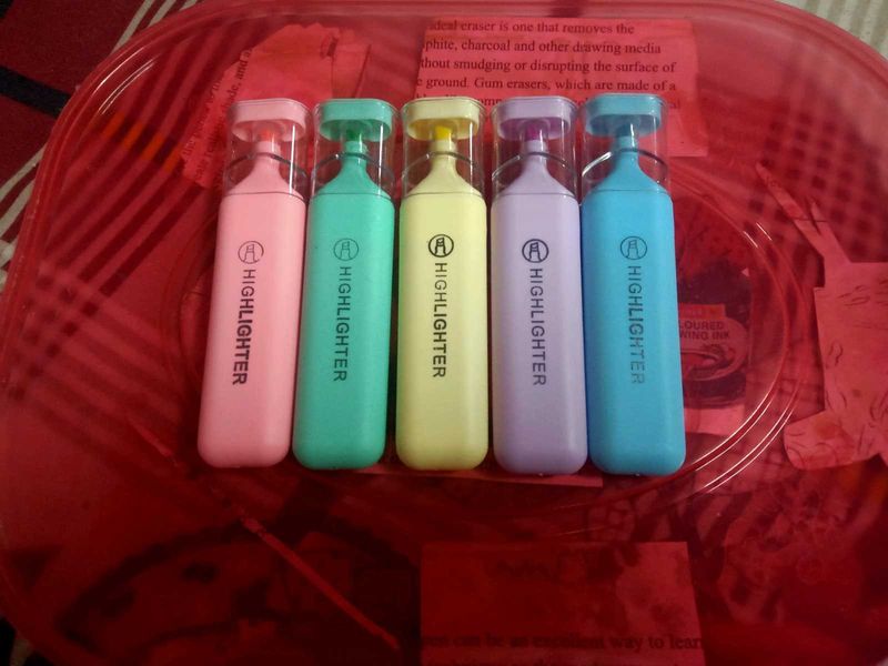 5 Colourful Highlighters