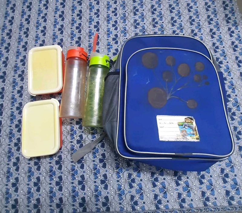 School Bag,lunch Box And Water Bottles