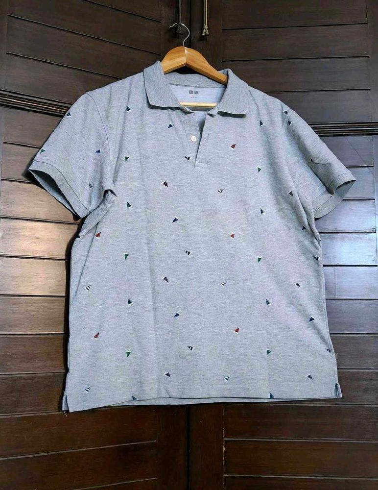 Uniqlo Men Grey printed cotton Polo T-Shirt