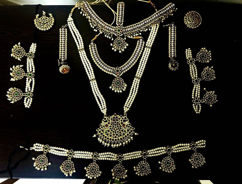 Festive Elegance Traditional Indian Jewelry Set