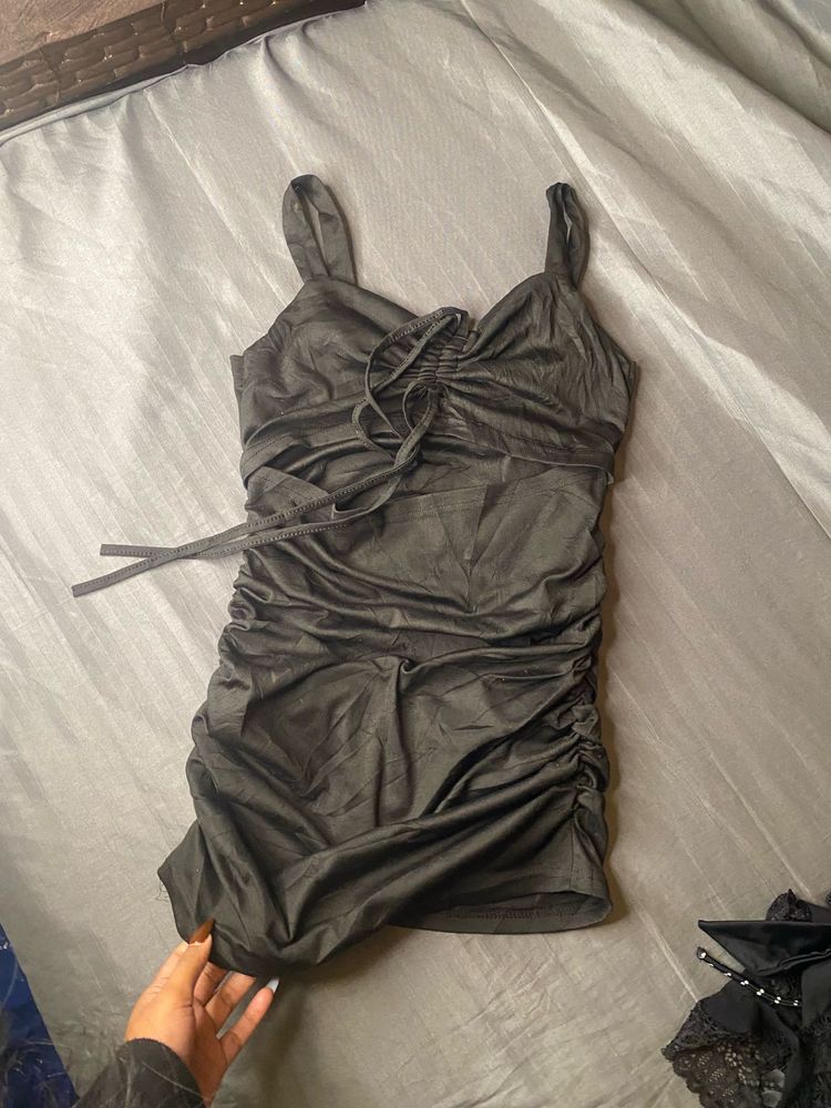 cutout mini bodycon💋