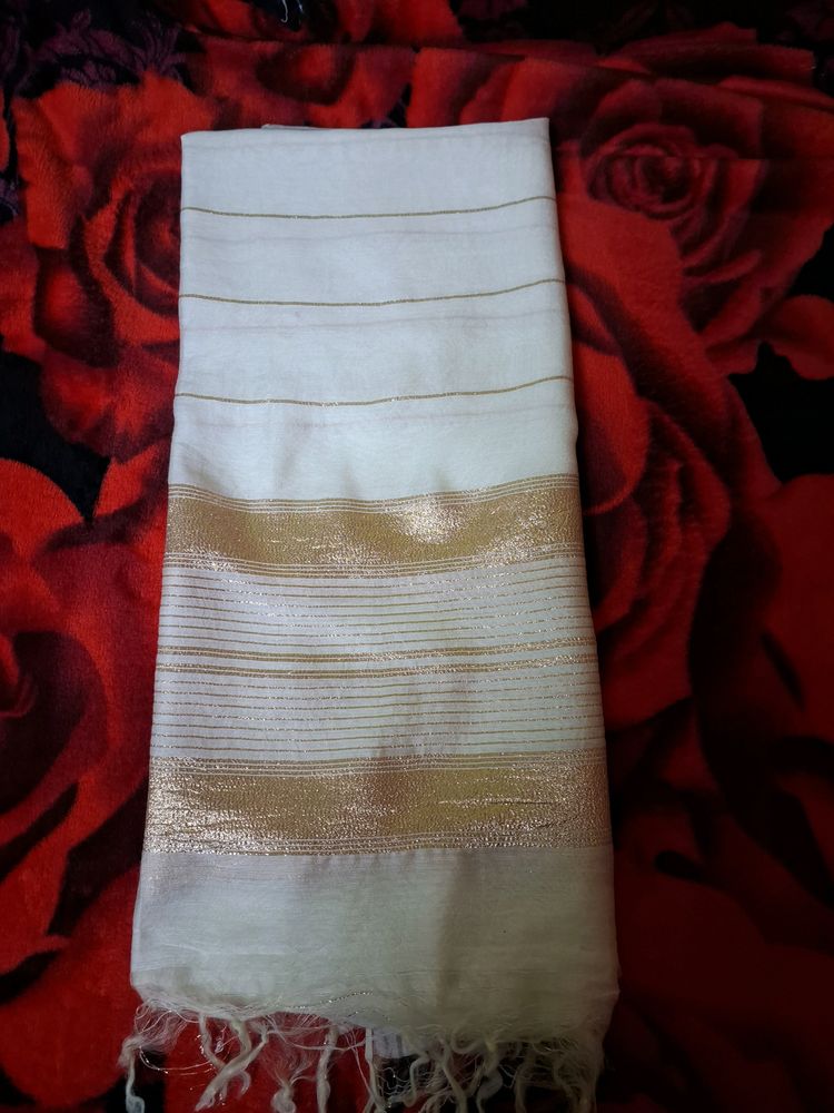 Elegant White &amp; Gold Scarf