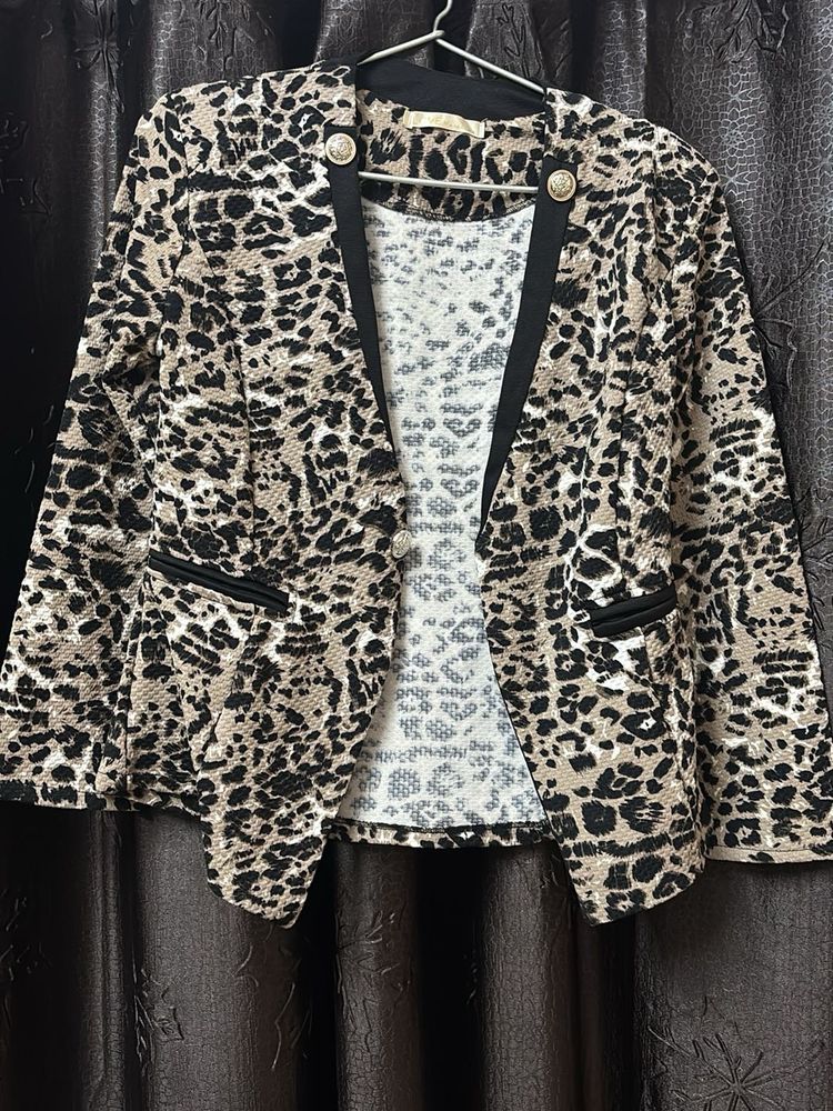 Animal Print Blazer