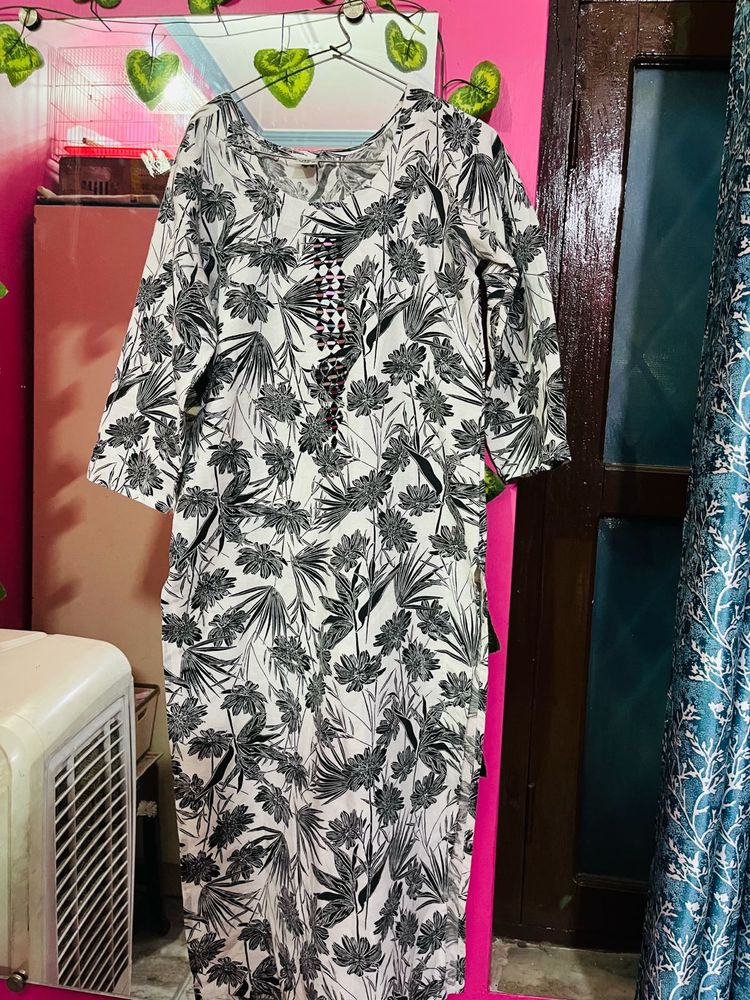 Black Striped Kurta Set with Subtle Shine