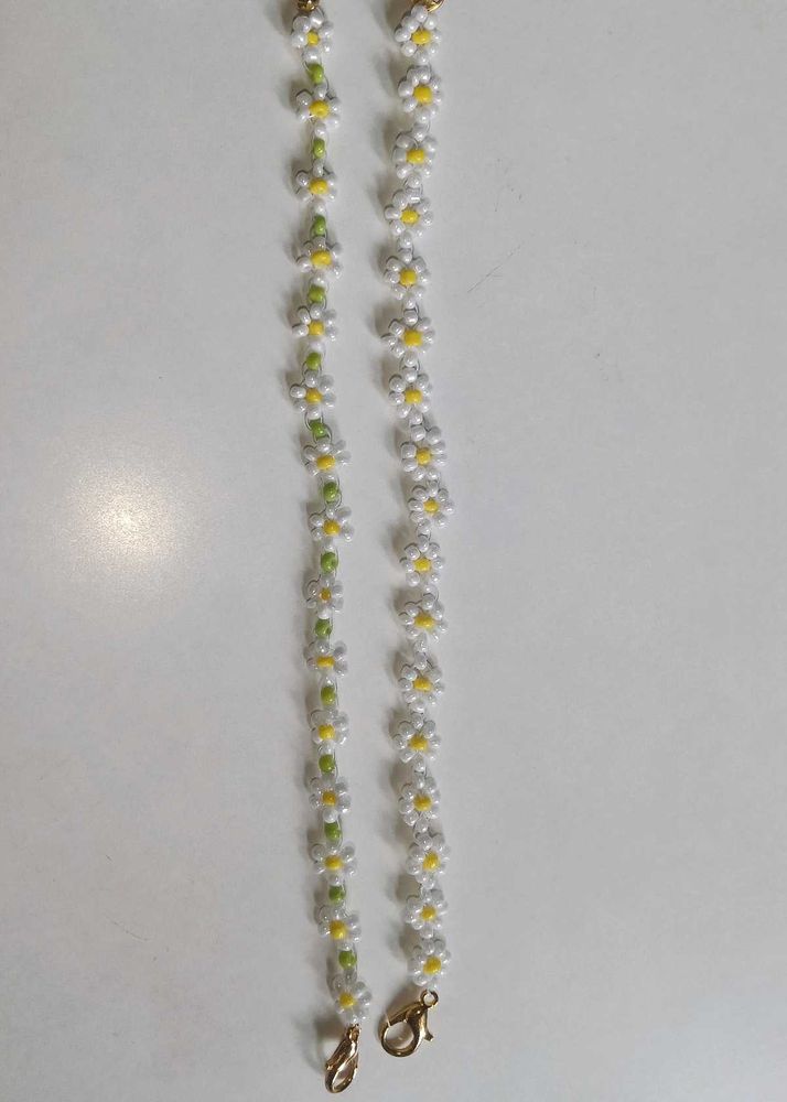 Daisy Beaded Mask Chain