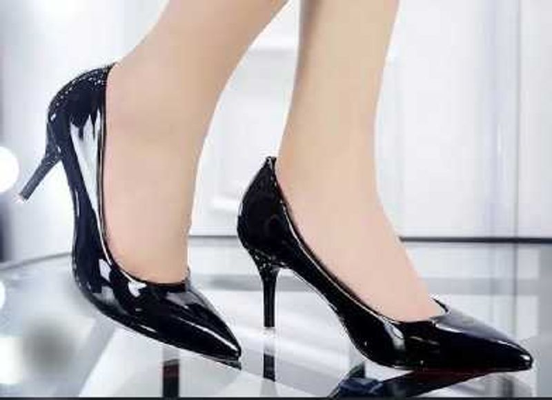 Elegant Black Pointed Heels