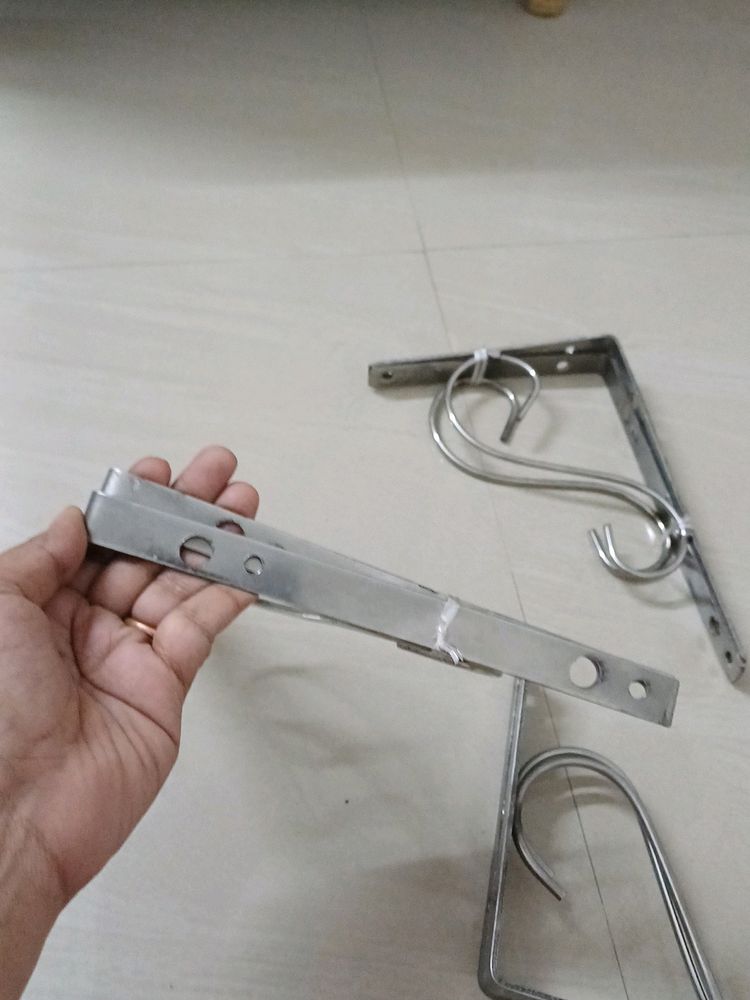 Metal Shelf Brackets (Set of 2)