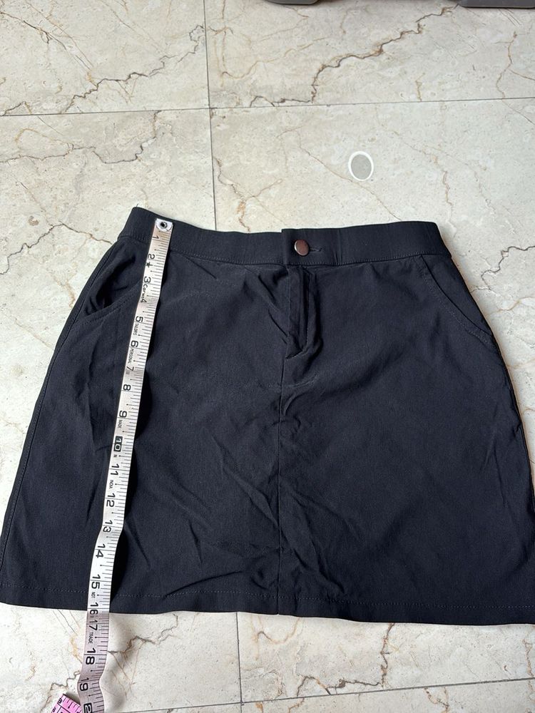 Black Skorts