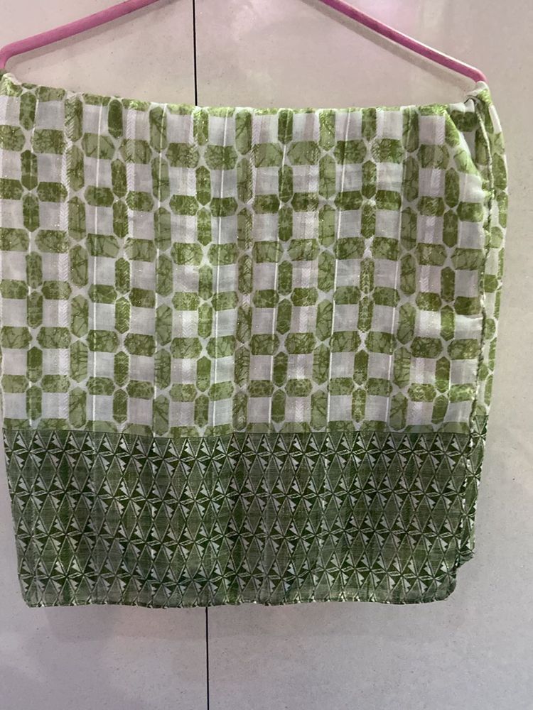 Pista Green With Whaite Golden Tcher