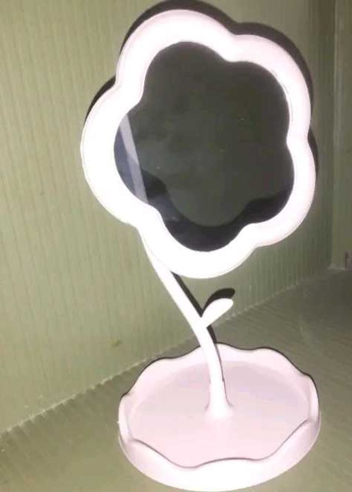 Flower-shaped Vanity Mirror
