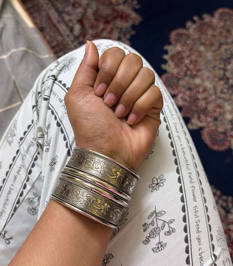 Silver Tone Floral Bangle Set