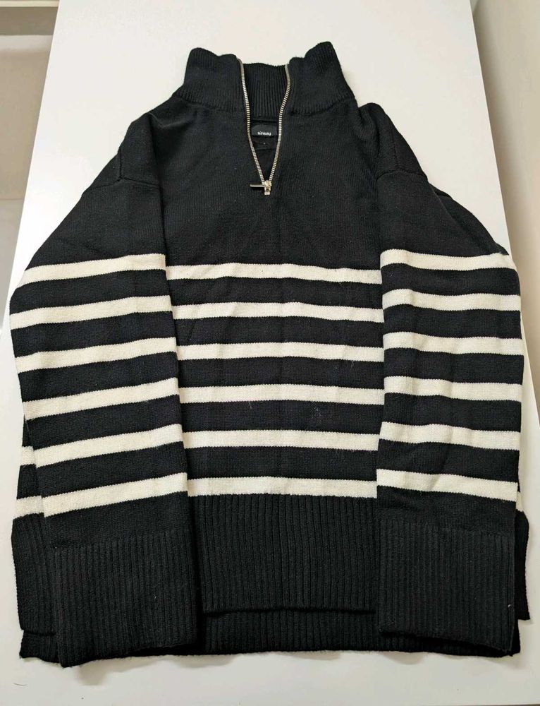 Stripped Zip Up Sweatshirt