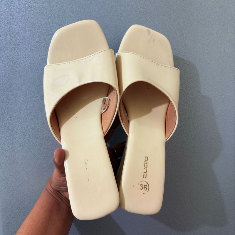 Zudio Cream Heel Sandles