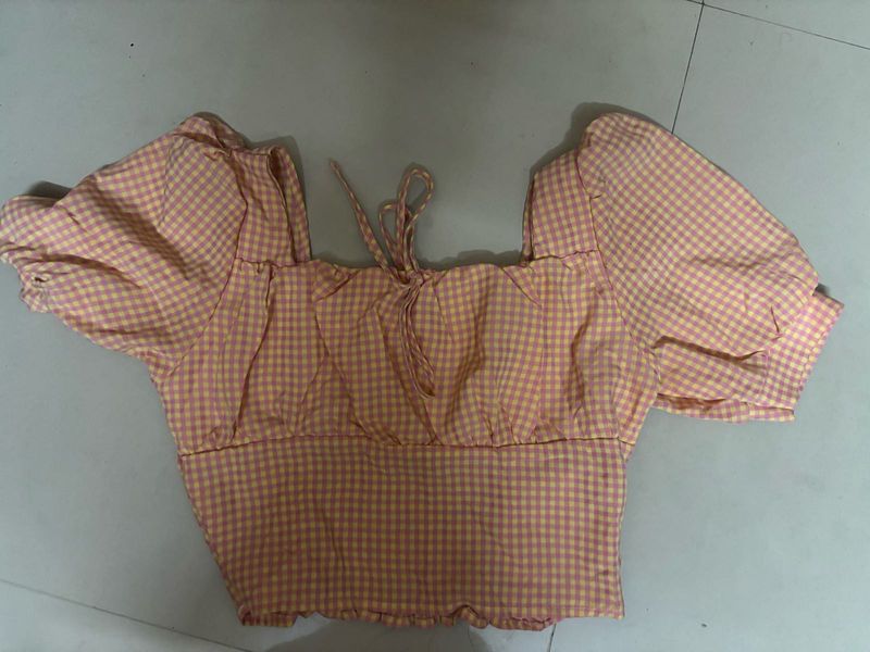 Gingham Puff Sleeve Crop Top