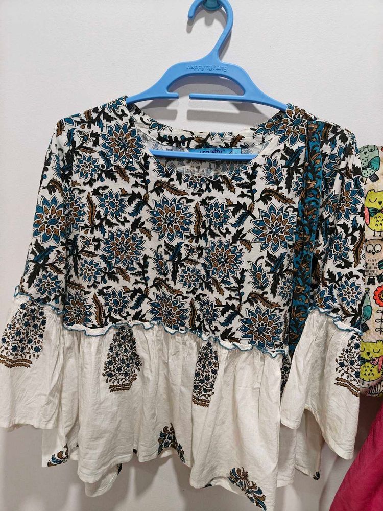 Boho Print Ruffle Top(Amazon)