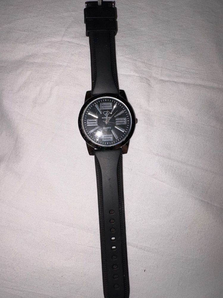 Quartz Black Watch