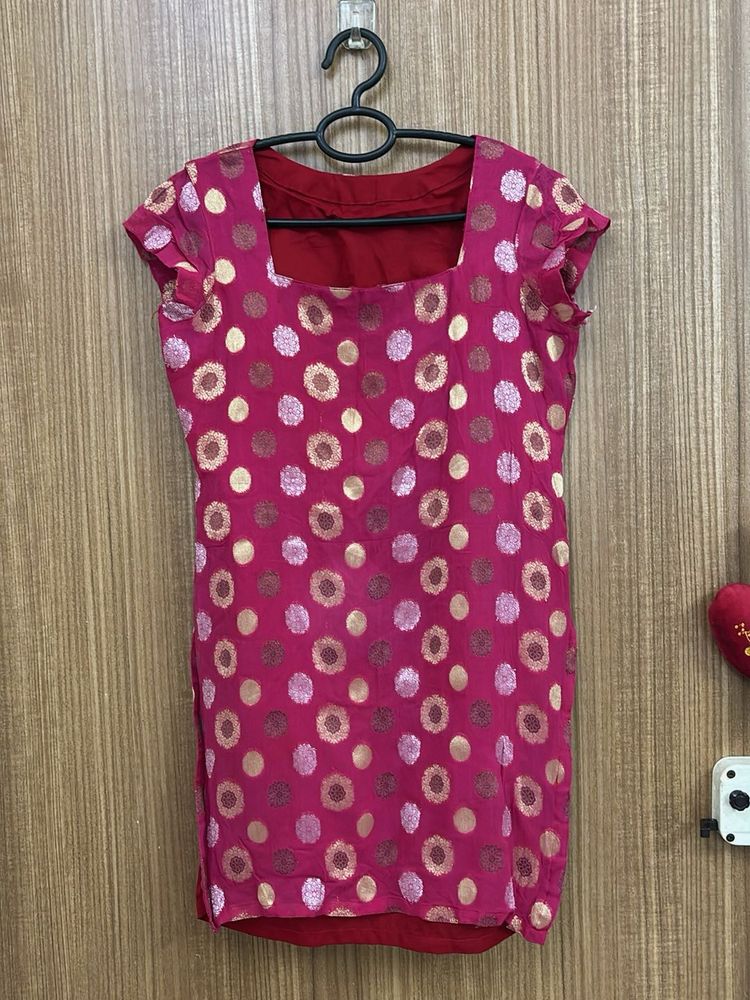 Square Neck Shine Red Kurta For Women