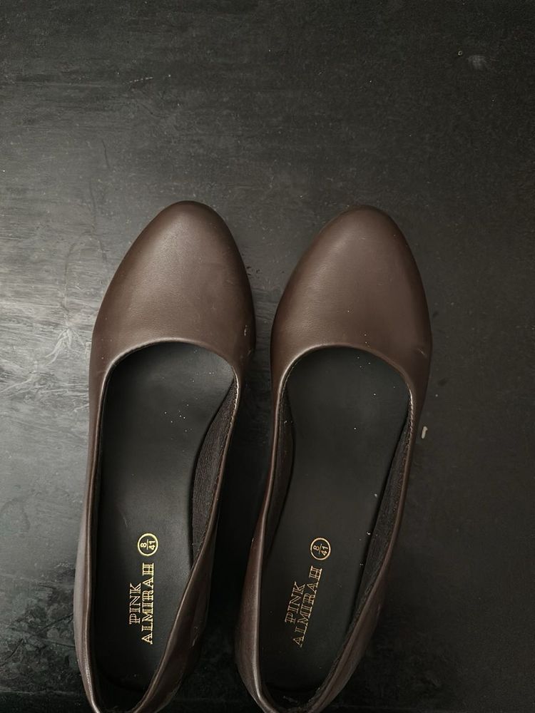 Pink Almirah Brown Bellies