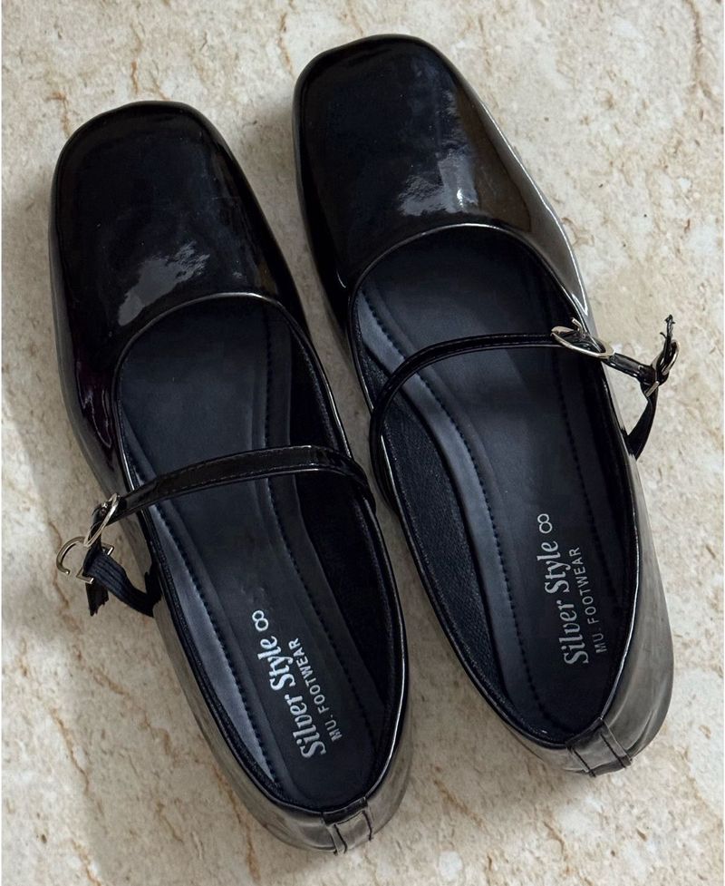 Mary Jane Black Shoe