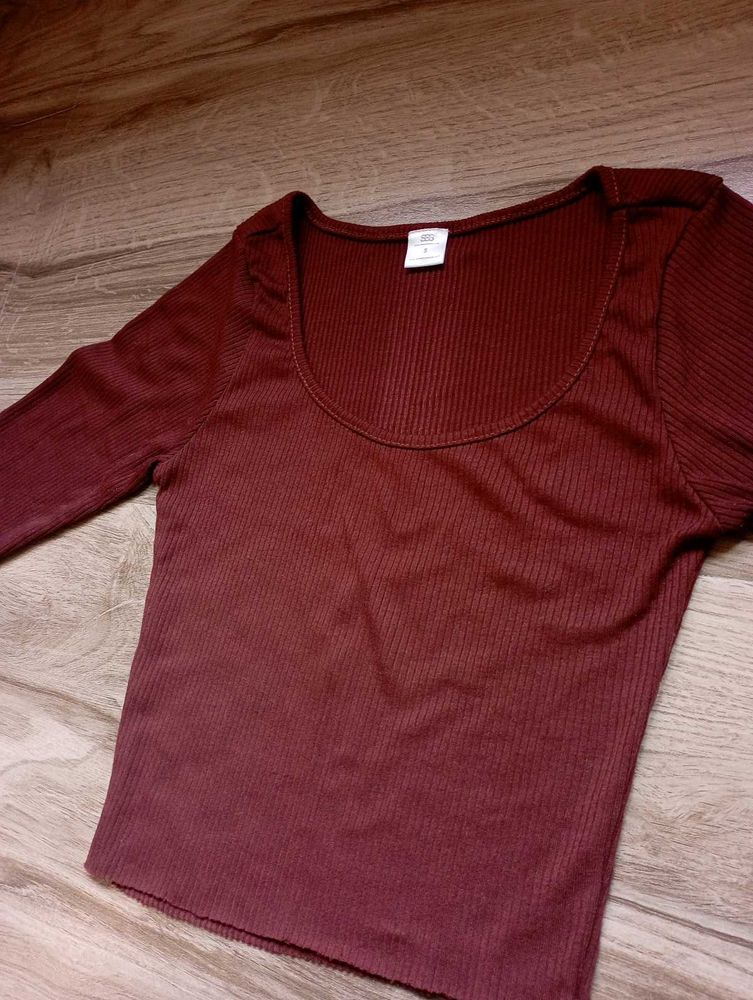 Ribbed Crop Top.