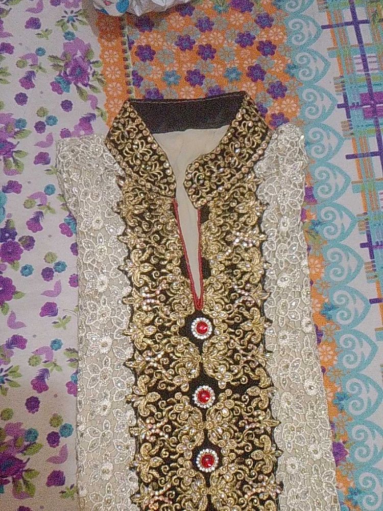 Embroidered Krachi Kurta Set