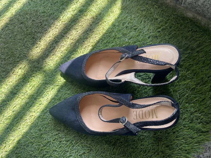 Navy Blue MODE by Red Tape