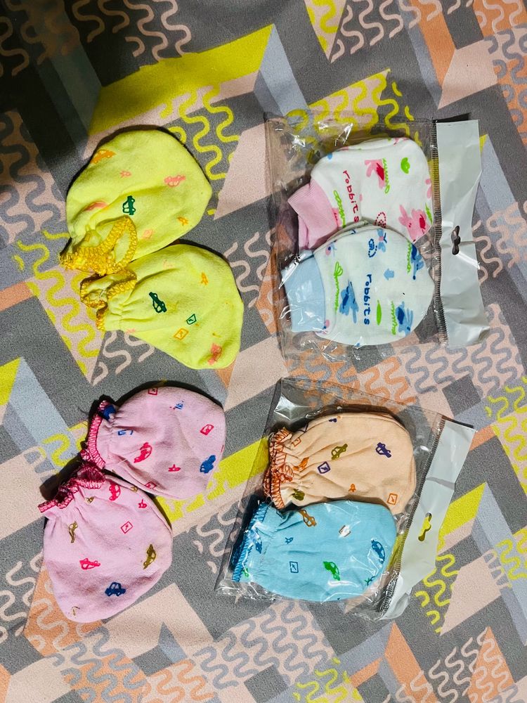Set Of 6 Baby Mittens &amp; 2 Socks