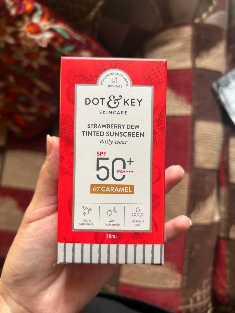 Dot And Key Strawberry Dew Tinted Sunscreen