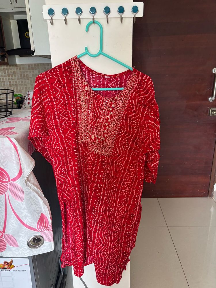 Red Embroidered Kurta
