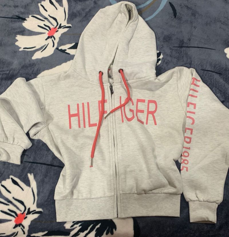 Tommy Hilfiger Hoodie - Like New