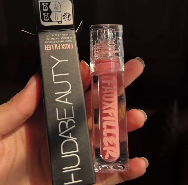 Huda Beauty Faux Filler Lip