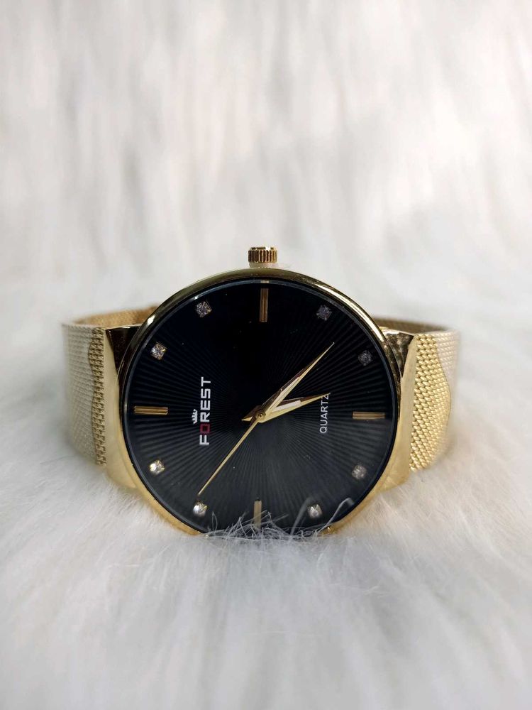 FOREST Men Black Dial &amp; Gold Toned