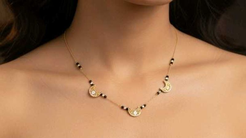 Elegant Moon Necklace