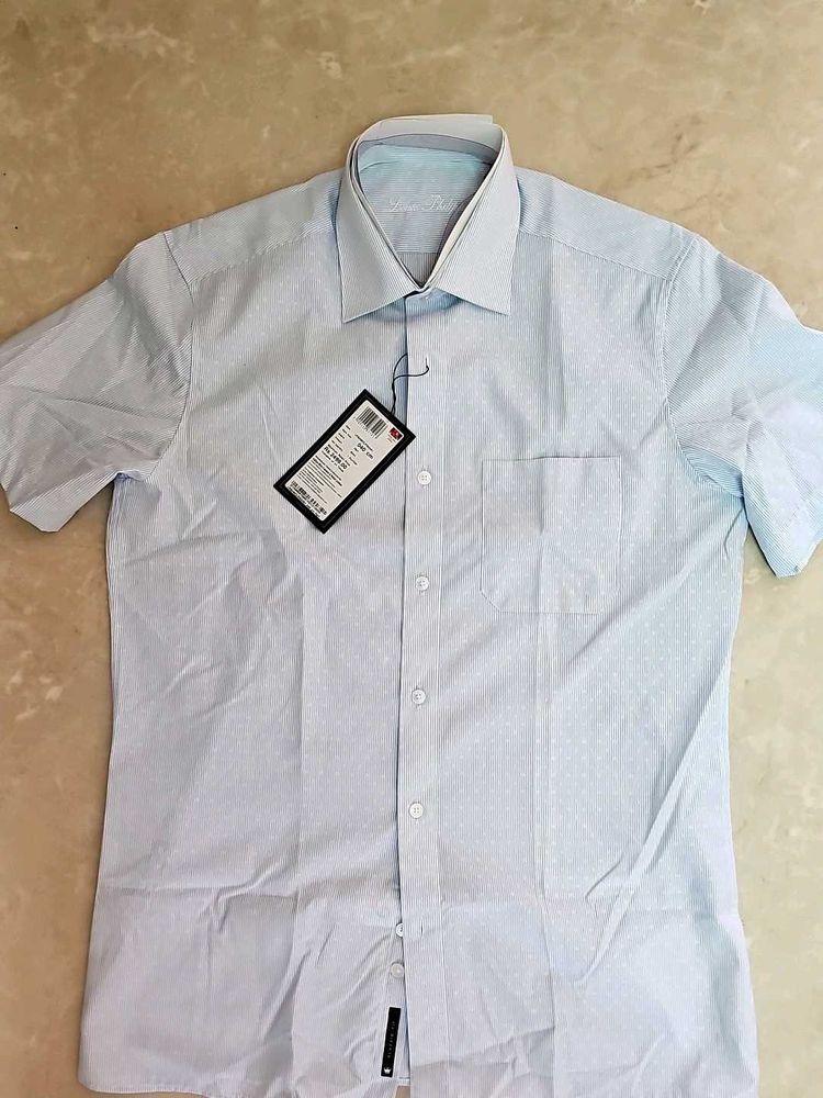 Light Blue Dress Shirt - Short Sleeve
