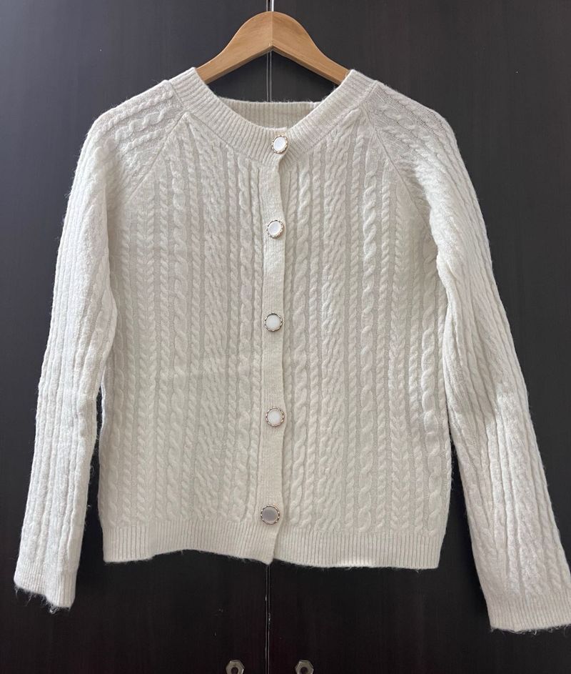 Elegant White Knit Cardigan