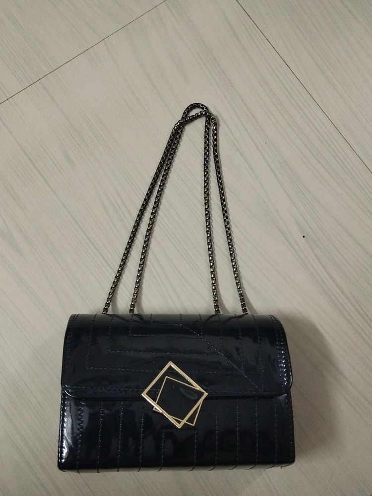 Stylish Black Premium Handbag (New)