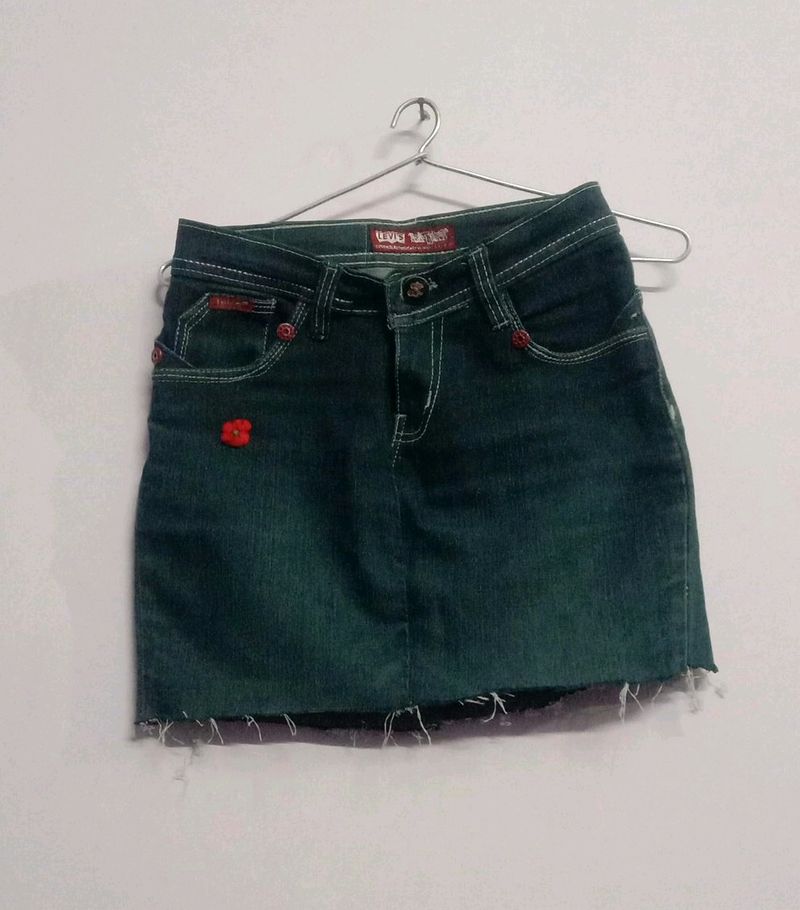 Branded Levis Charcol Short Skirt