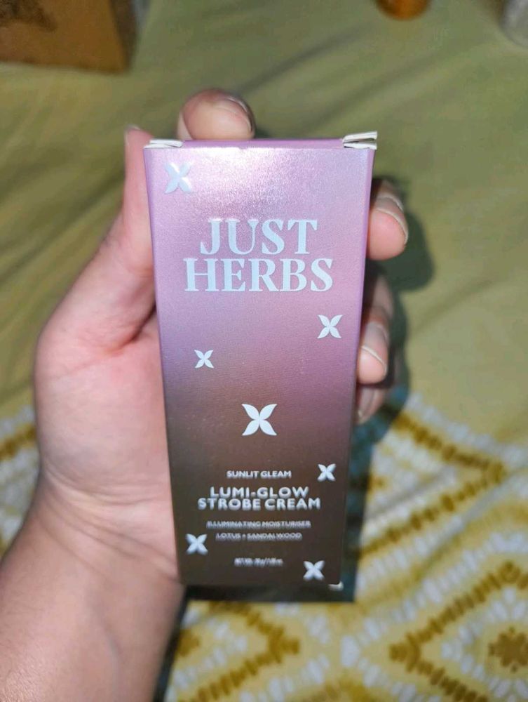 Just Herbs Lumi-Glow Strobe Cream✨