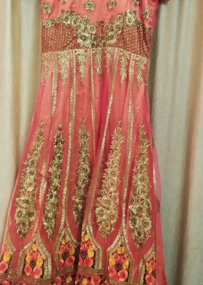 Wedding Gown. (No Coins)