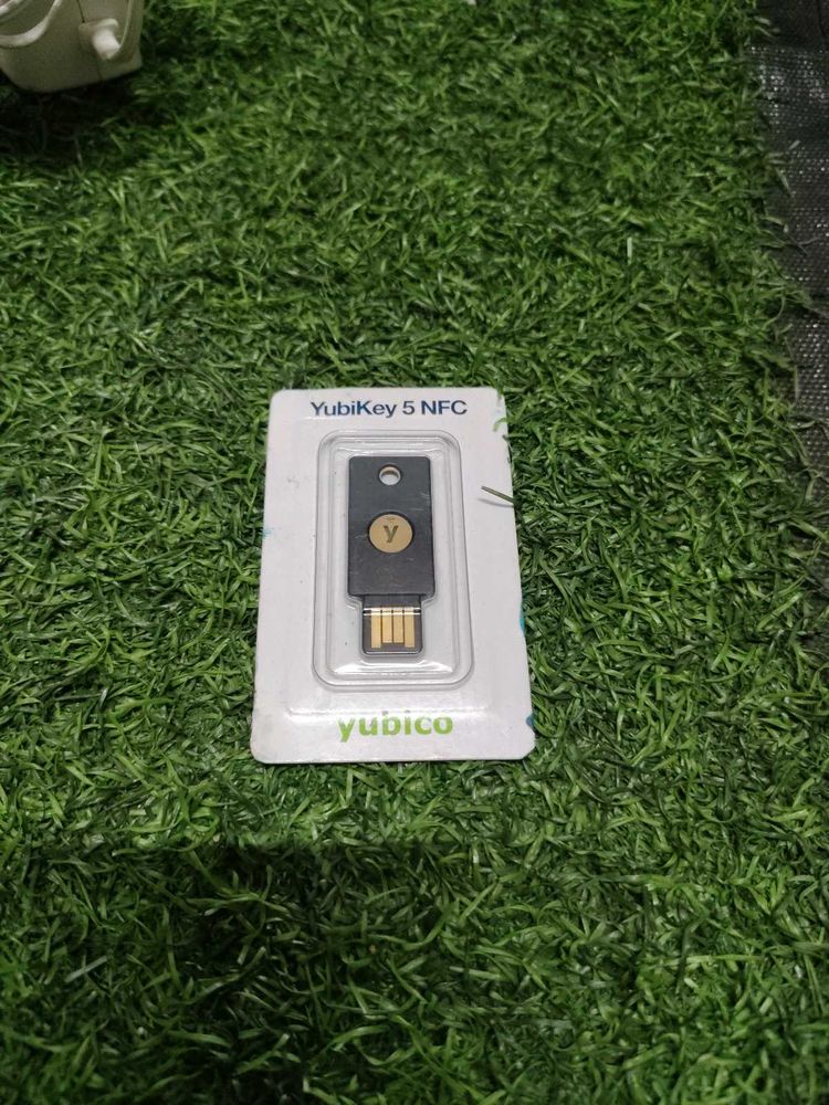 YubiKey 5 NFC - Security Key