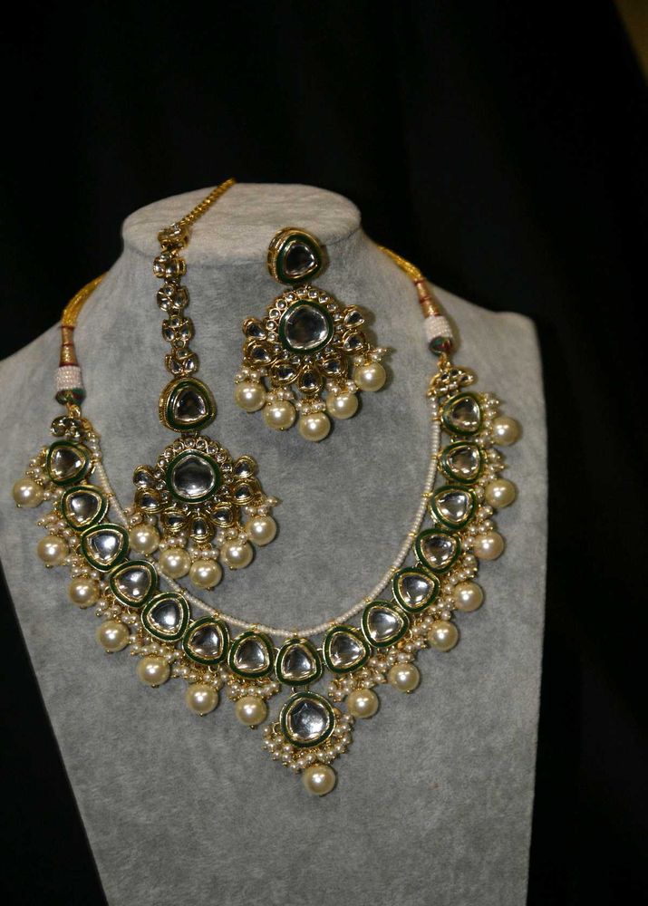 Kundan Jewellery Set