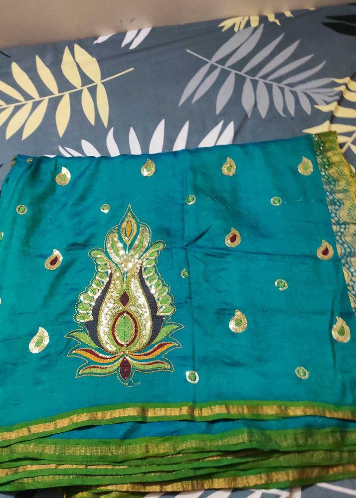 Elegant Teal &amp; Gold Saree